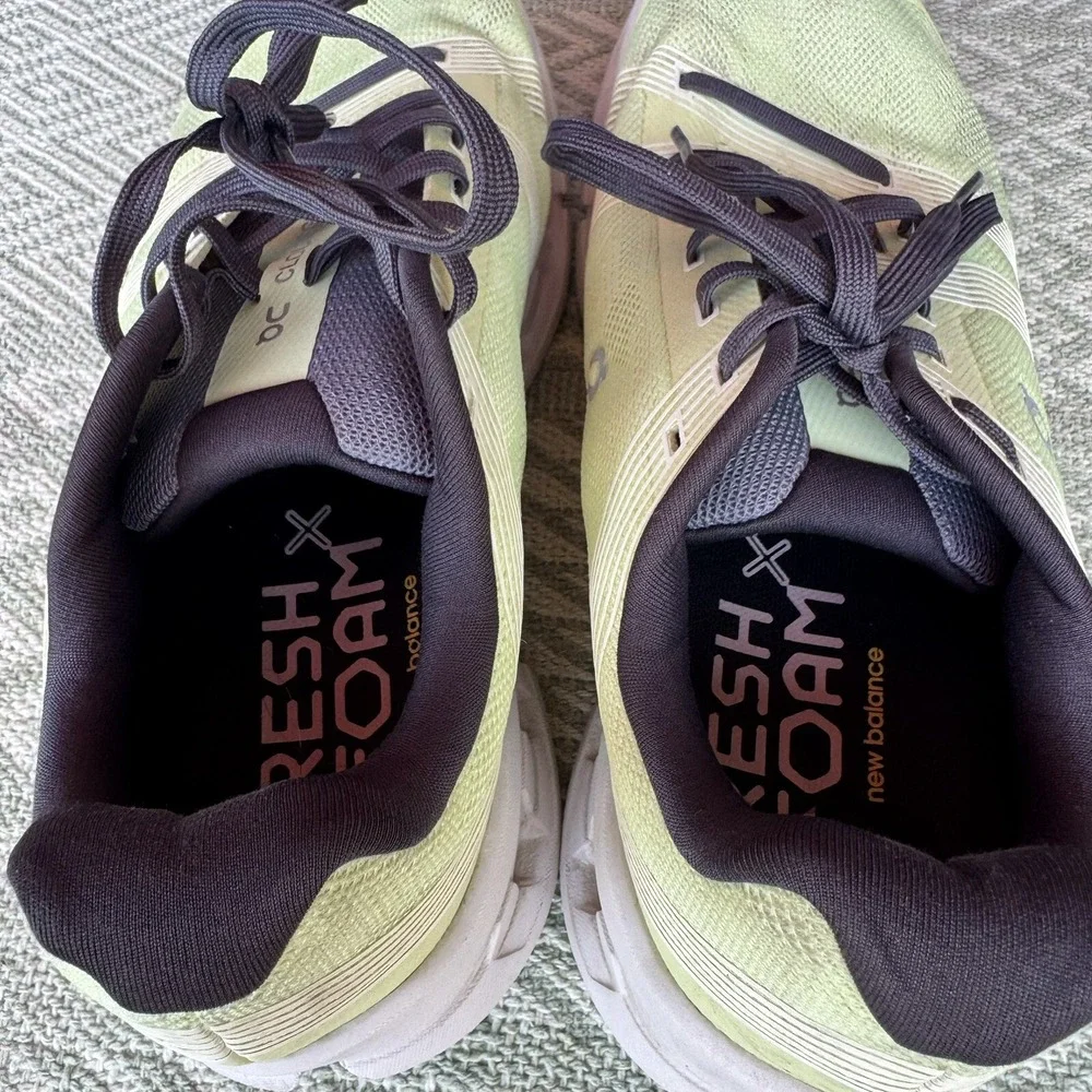 Size W9.5 - On Cloud‎ Cloudgo Running Shoes in Hay/Sand Women's